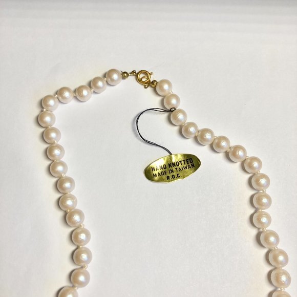 Vintage Ivory White Pearl Necklace 18" 6mm Hand Knotted Princess Length Taiwan - Picture 2 of 10